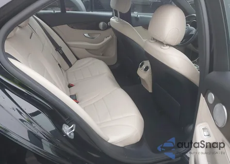 2018 Mercedes-Benz C 300 из США, поврежденный, VIN 55SWF4JB4JU280118